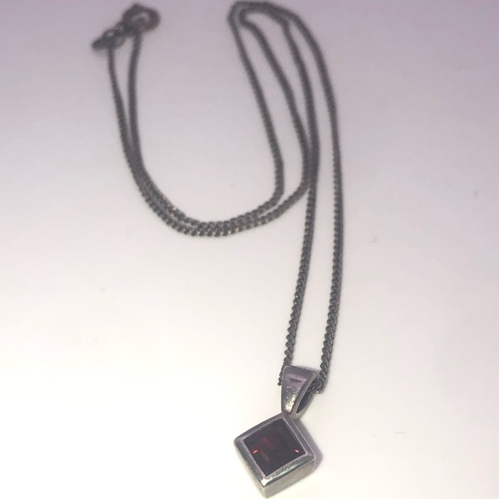 VTG Sterling & Garnet Diamond Shaped Pendant w 925 Chain 16” & .6”